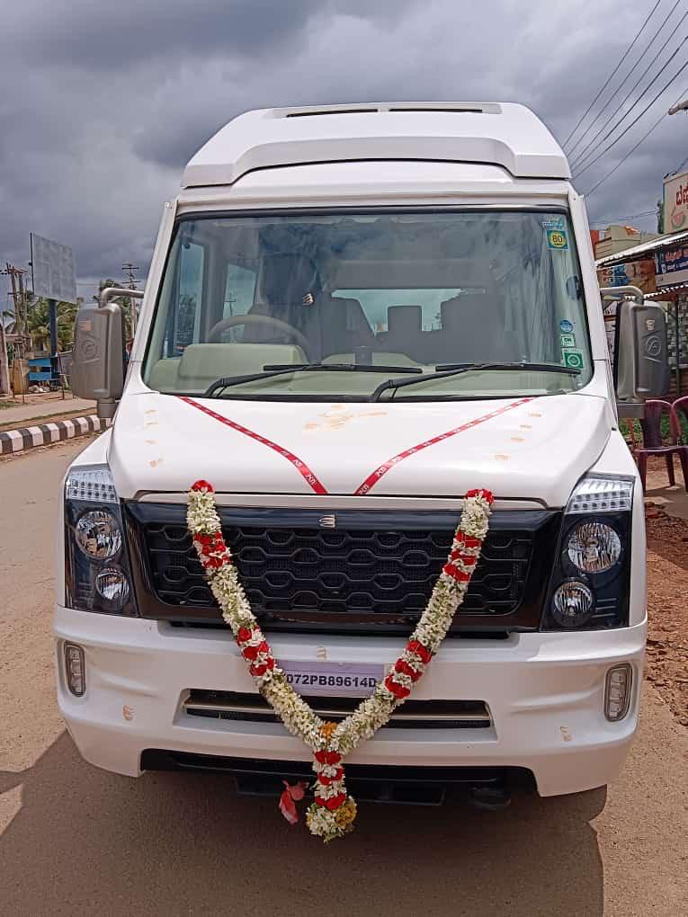 Luxury Tempo Traveller - image 1